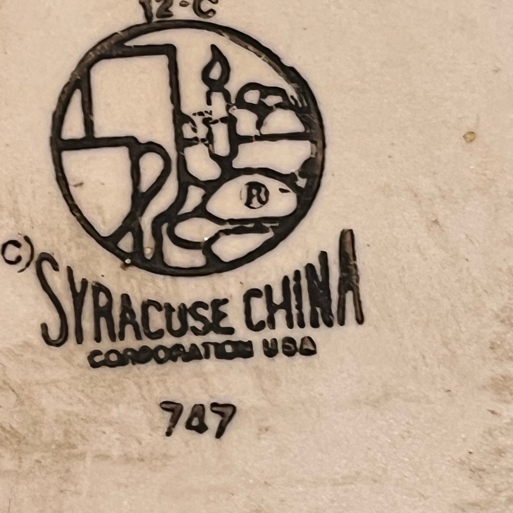 Syracuse China 747 small bakeware